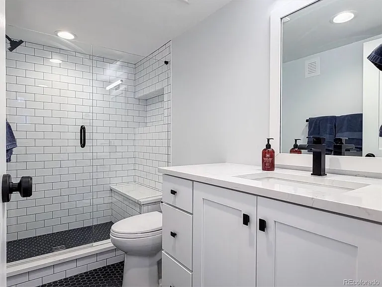 736 York St #1 — Photo 7