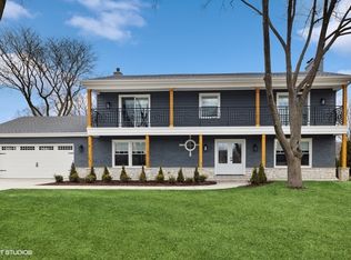 133 Carriage Way Dr, Burr Ridge, IL 60527