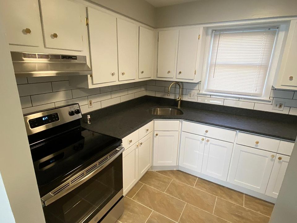 1st image of 44 Briarwood Ln #15A