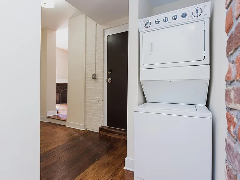 20 W Marshall St #2 — Photo 13
