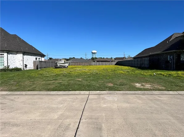 14 Emilie Oak Dr, Meraux, LA 70075