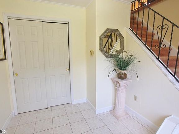 2nd image of 325 Durban Ave