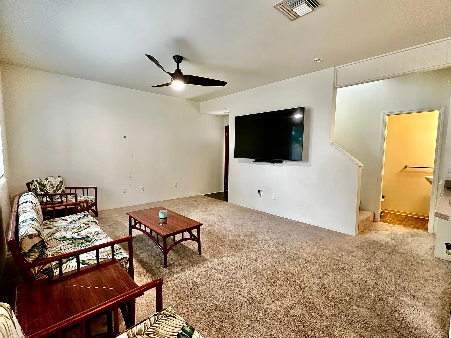 3 bed, 2.5 bath, 1456 sqft, $4,200 — Photo 4