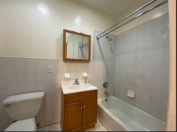 4th image of 725 9th Ave APT 1C
