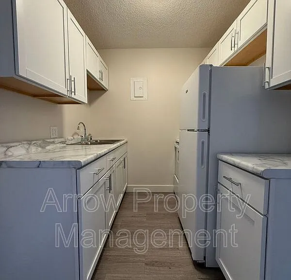 1315 F St #4 — Photo 2