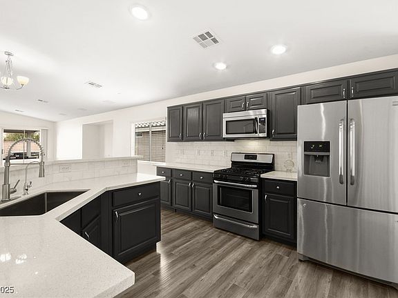 3rd image of 5956 Sierra Medina Ave