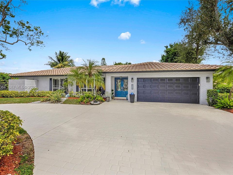 1st image of 153 NW 114th Way