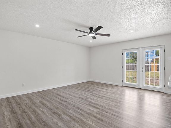 4th image of 4715 Needle Leaf Ln