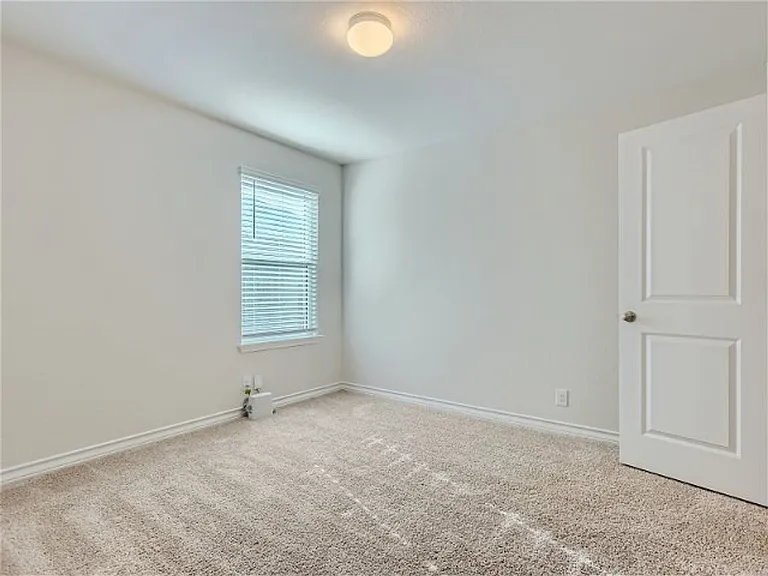 9811 Bratten Rise — Photo 21