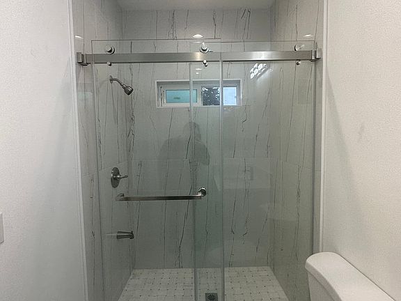 4th image of 2331 N Benton Way #2