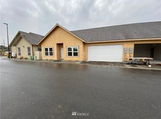220 21st St NW, East Wenatchee, WA 98802