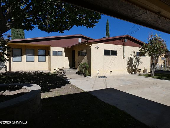 2nd image of 206 C St