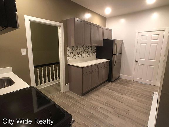 3rd image of 671 N Brooklyn St #2