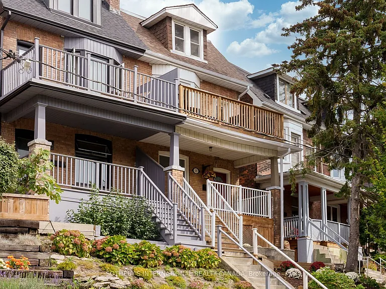 15 Indian Road Cres #UPPER — Photo 35