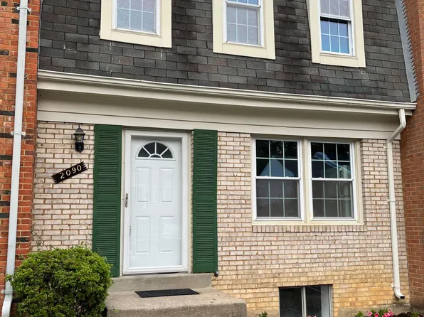 2090 Pilgrim Dr, Woodbridge, VA 22192