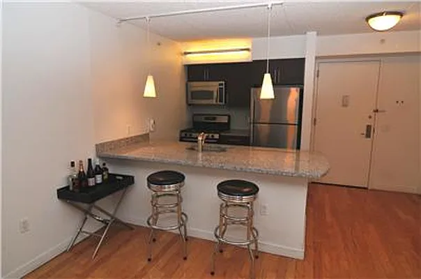 Rented by R New York | media 17