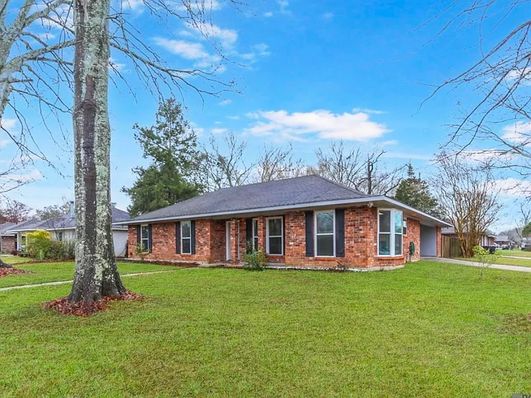7622 Oneal Rd — Photo 1