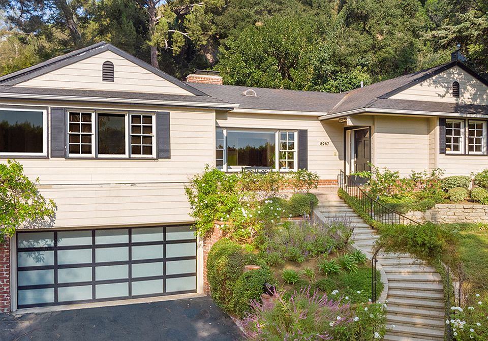 1st image of 8987 Saint Ives Dr