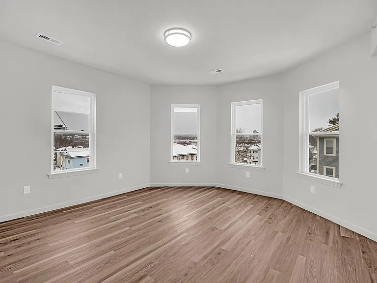 12 Alpine St #3 — Photo 10