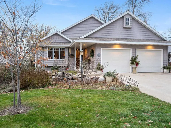 4983 Edgewater Beach Rd, Green Bay, WI 54311