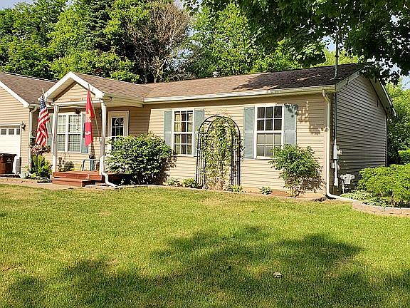 5th image of 708 Saint Marys Blvd