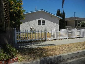 2nd image of 1011 E Mauretania St
