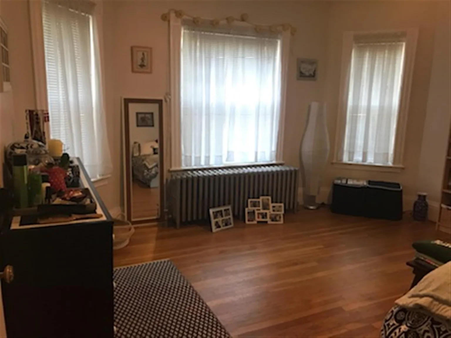 3 bed, $3,650 — Photo 2