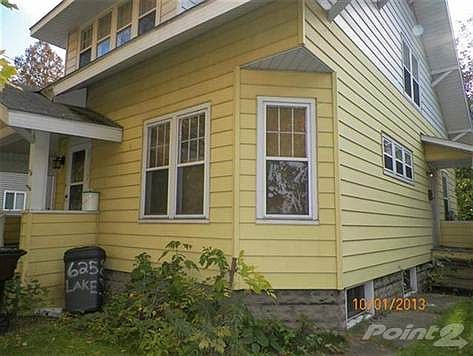 2nd image of 625 N Lake St