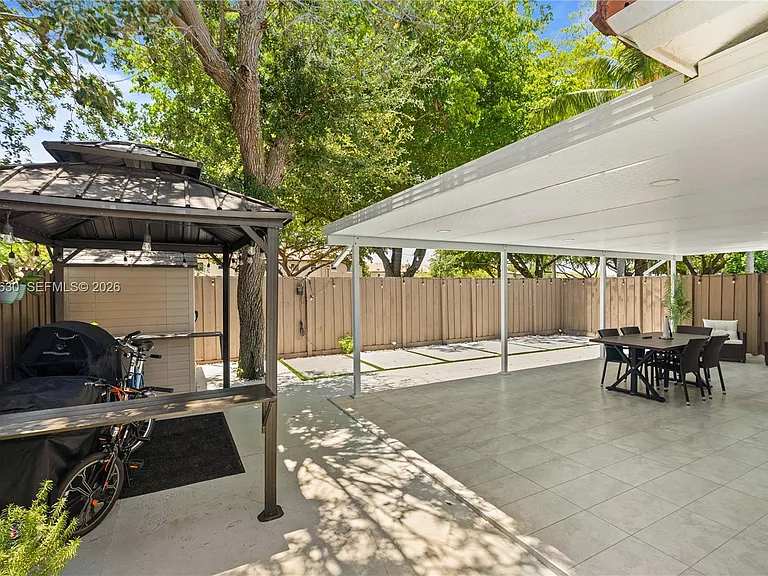 8842 SW 215th Ln — Photo 52