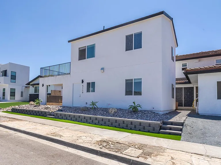 5115-21 Remington Road - 5117 — Photo 5