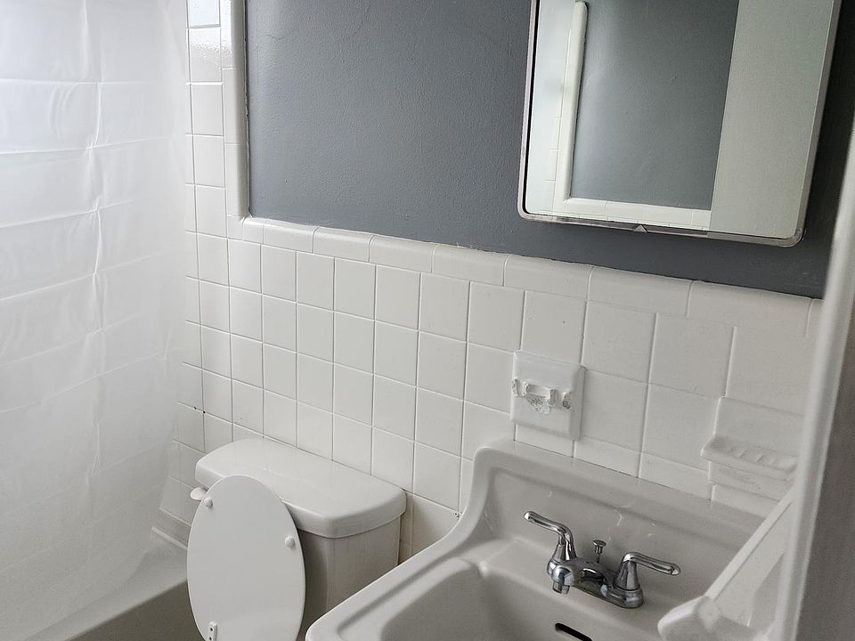 1st image of 2208 Gerald Ct #2