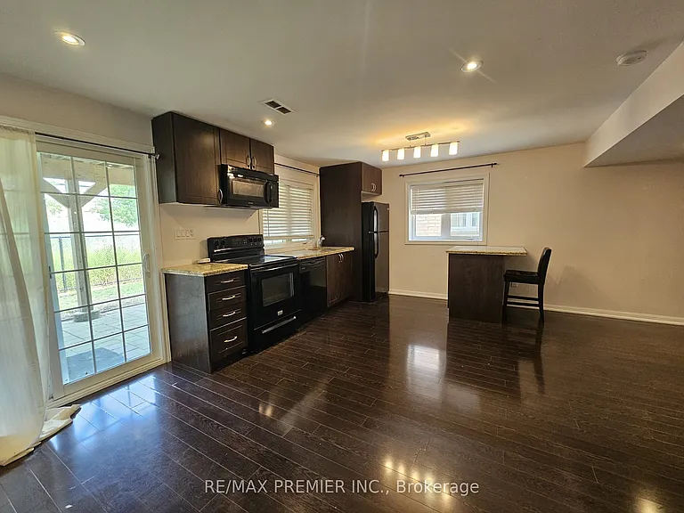 745 Farmstead Dr #12 — Photo 19
