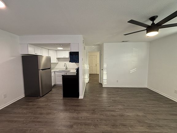 3rd image of 605 92nd Ave N APT 8