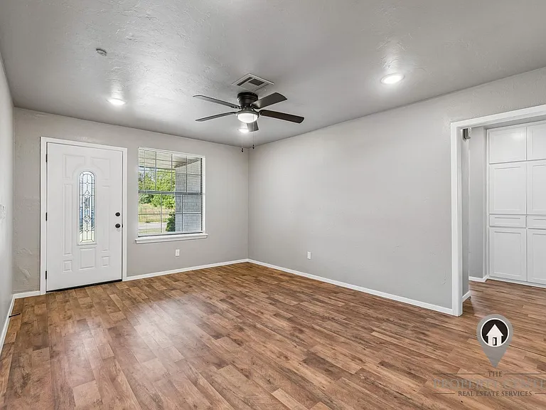 324 NW 89th St — Photo 7