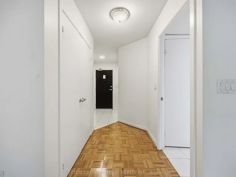 8 Park Rd #1713 — Photo 3