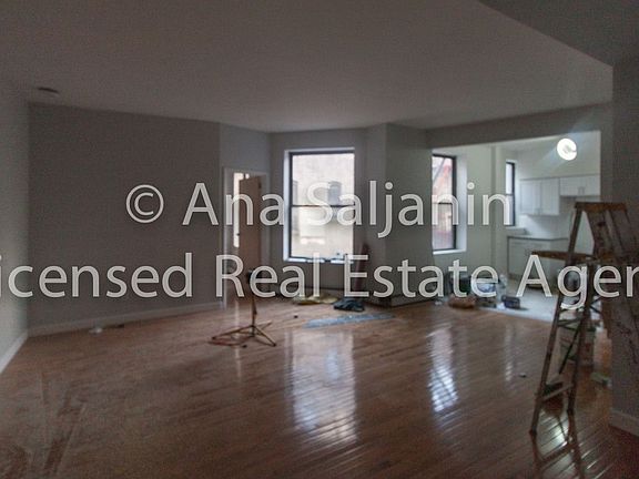3rd image of 2334 28th Ave APT 2B