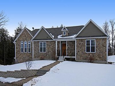 7 Exeter Rd, South Hampton, NH, 03827