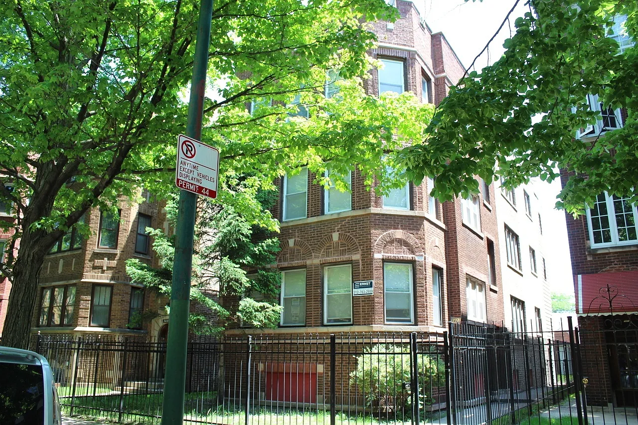 7427 S Chappel Ave — Photo 1