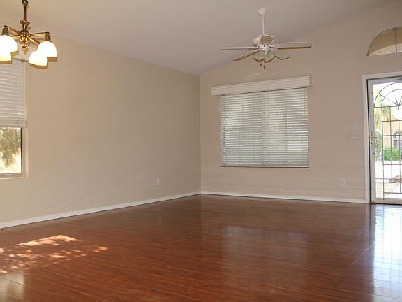 5th image of 1633 W Sparrow Dr