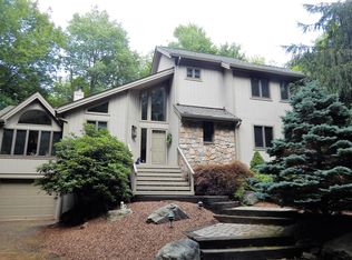 1312 Musket Path, Pocono Pines, PA 18350