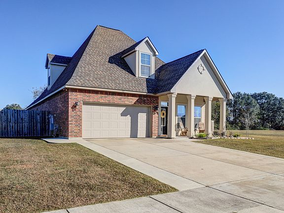 3rd image of 112 Ouachita Dr
