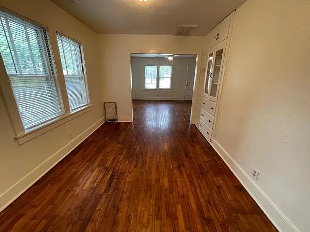 2036 N Birch Ave — Photo 5