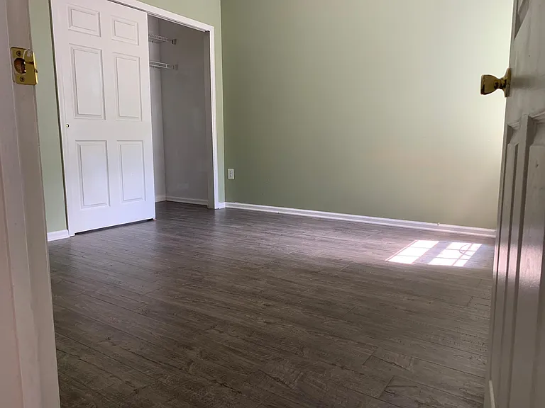 77 Prestwick Way — Photo 21