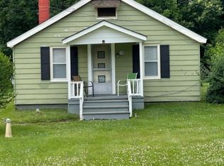 10 Dolfinger Pl, Fishkill, NY 12524