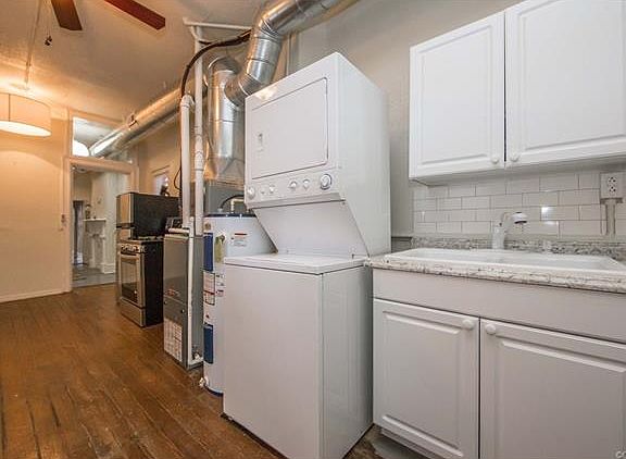 4th image of 325 S Pine St