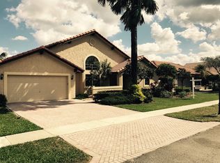 1650 W Oak Knoll Cir, Fort Lauderdale, FL 33324