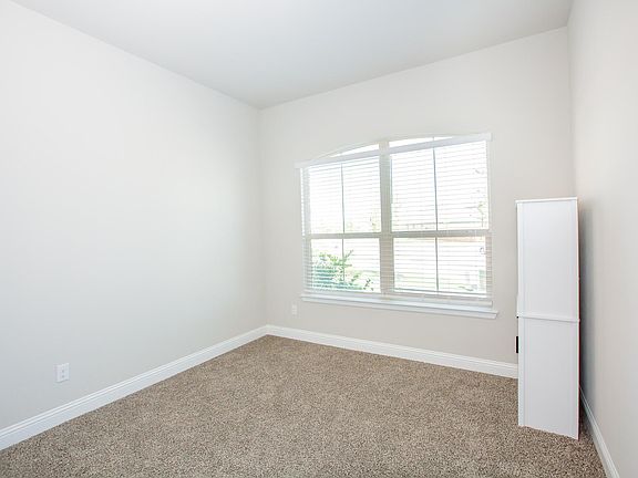 5th image of 4924 Dewy Rose Ln