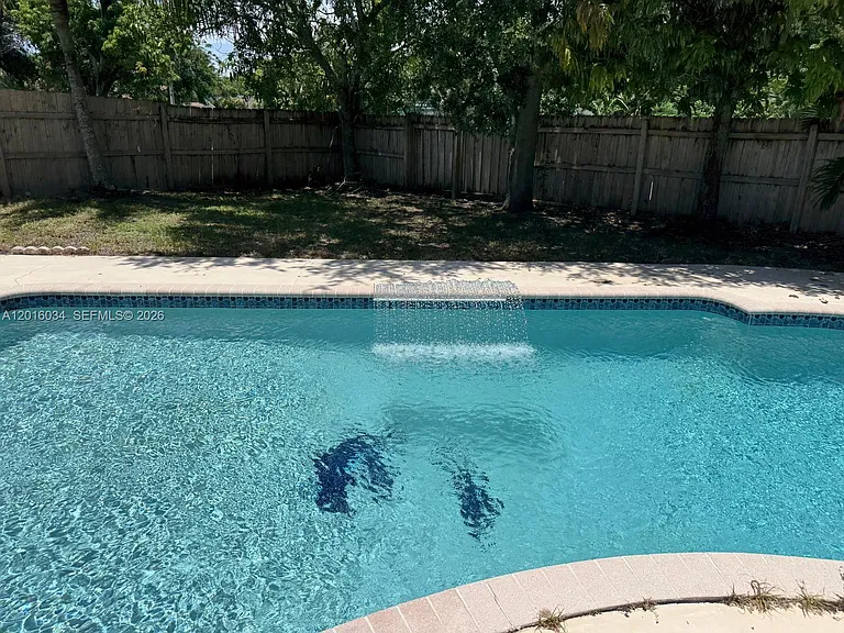 11143 Model Cir E — Photo 28