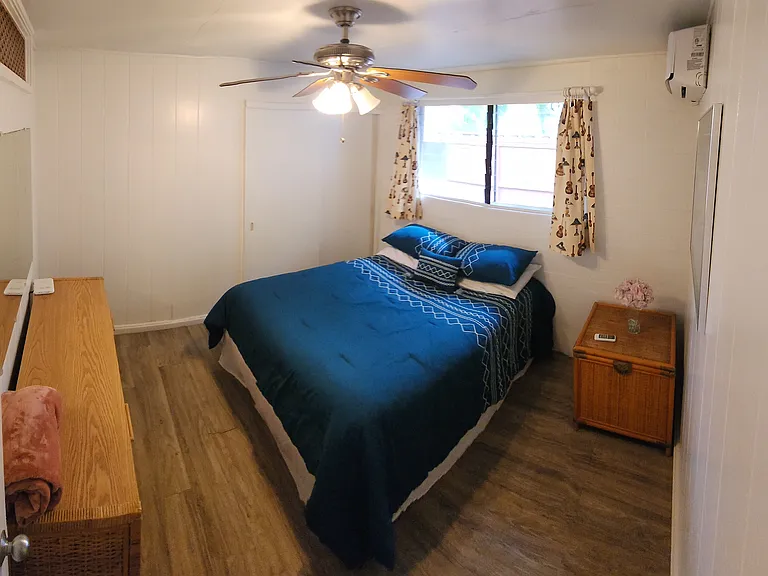 2nd Bedroom with Queen bed