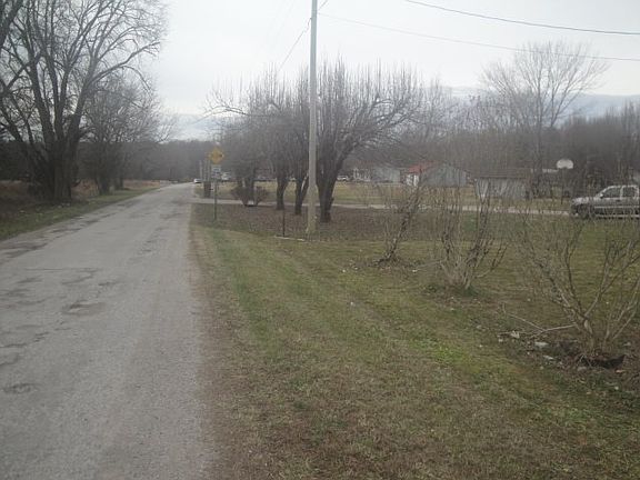 3rd image of 1005 Noel Dr